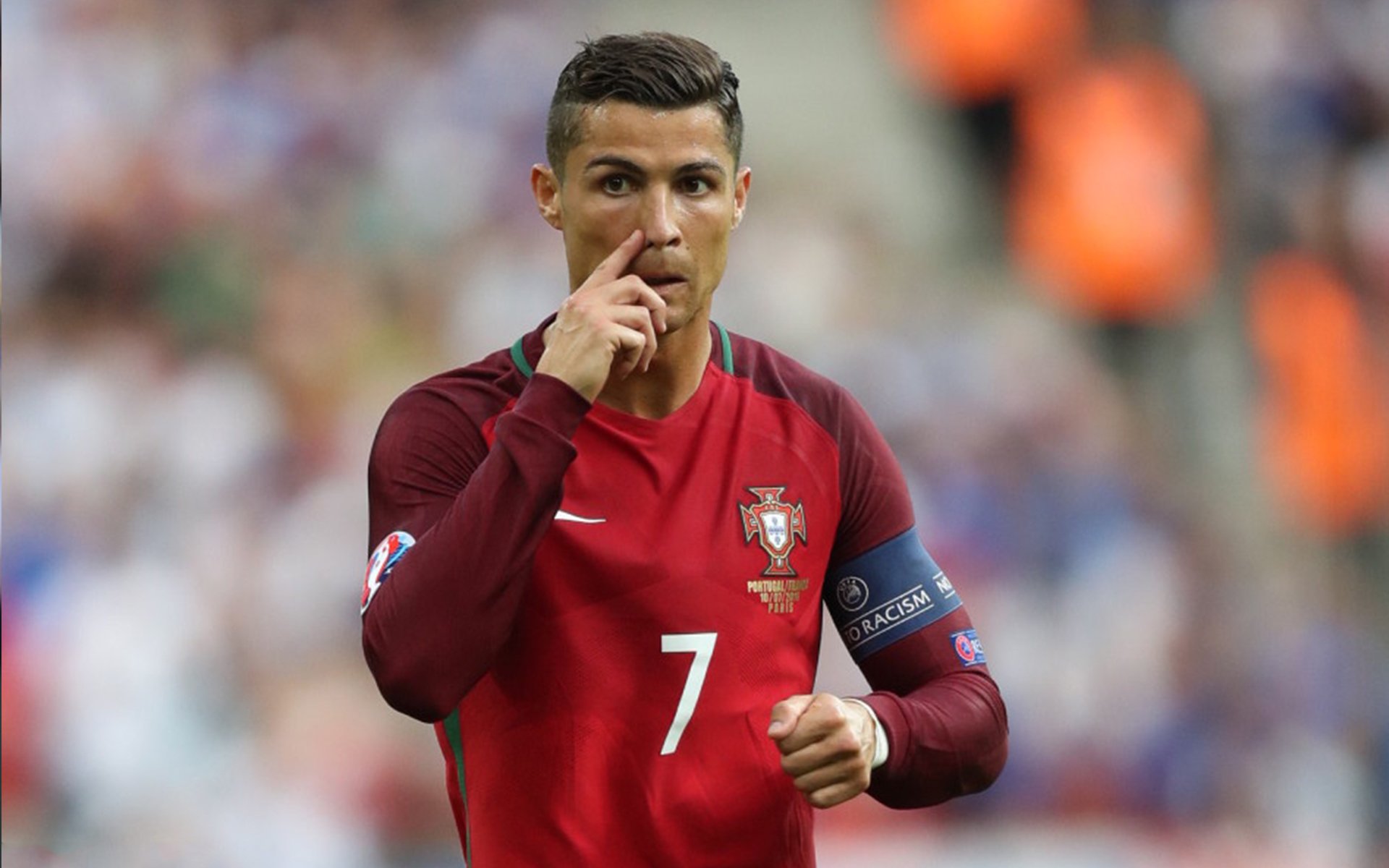 麦肯齐：凭借精准的反击和快速的移动，他成为全黑队背后位置的最强球员